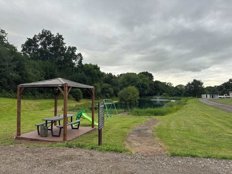 Woodpecker Lodge Cottage in South Derbyshire District