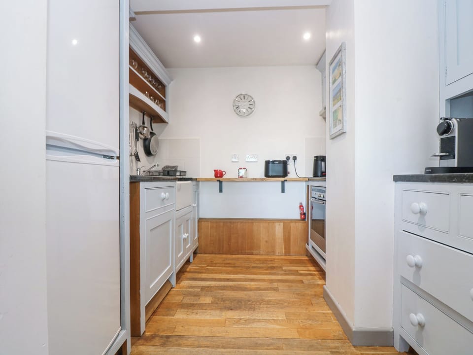 Fridge, dishwasher, electric kettle, toaster