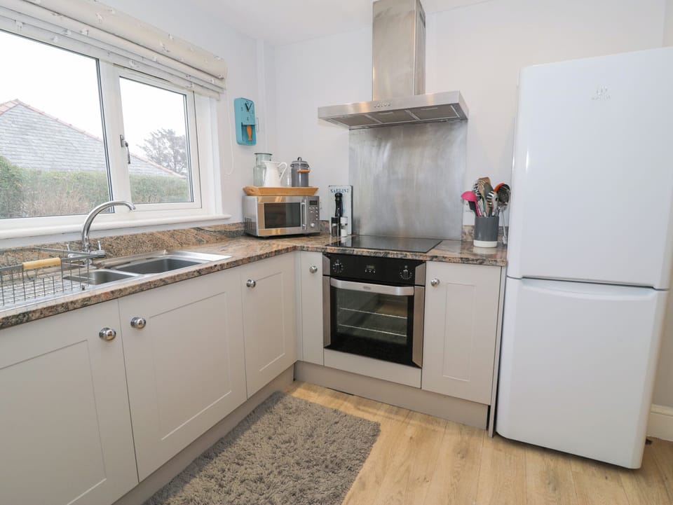 Fridge, dishwasher, electric kettle, toaster