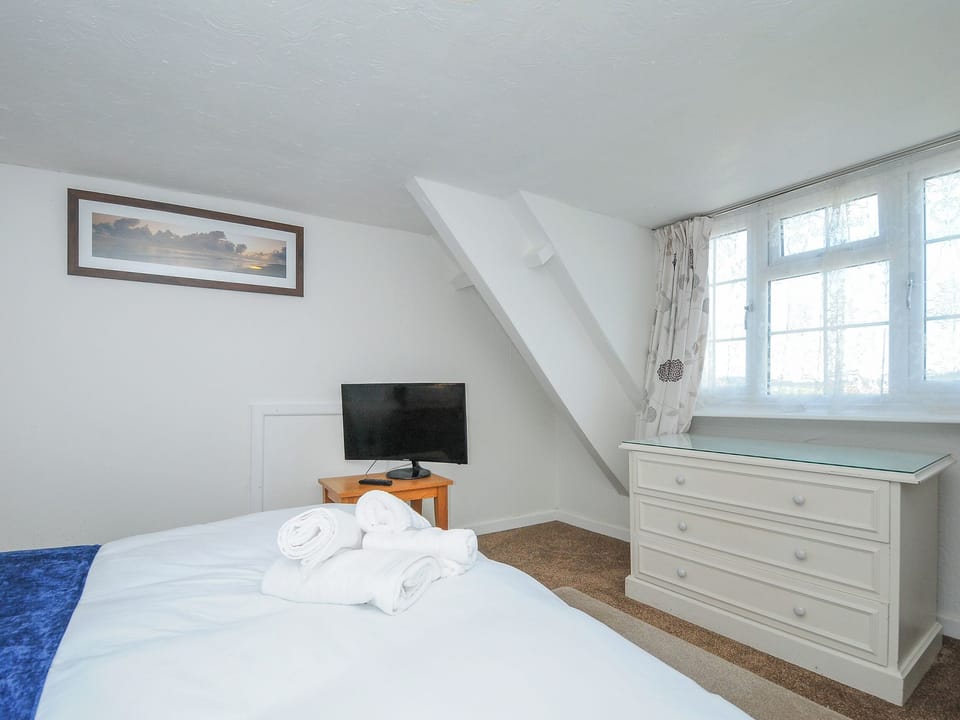 4 bedrooms, individually decorated, individually furnished, free WiFi