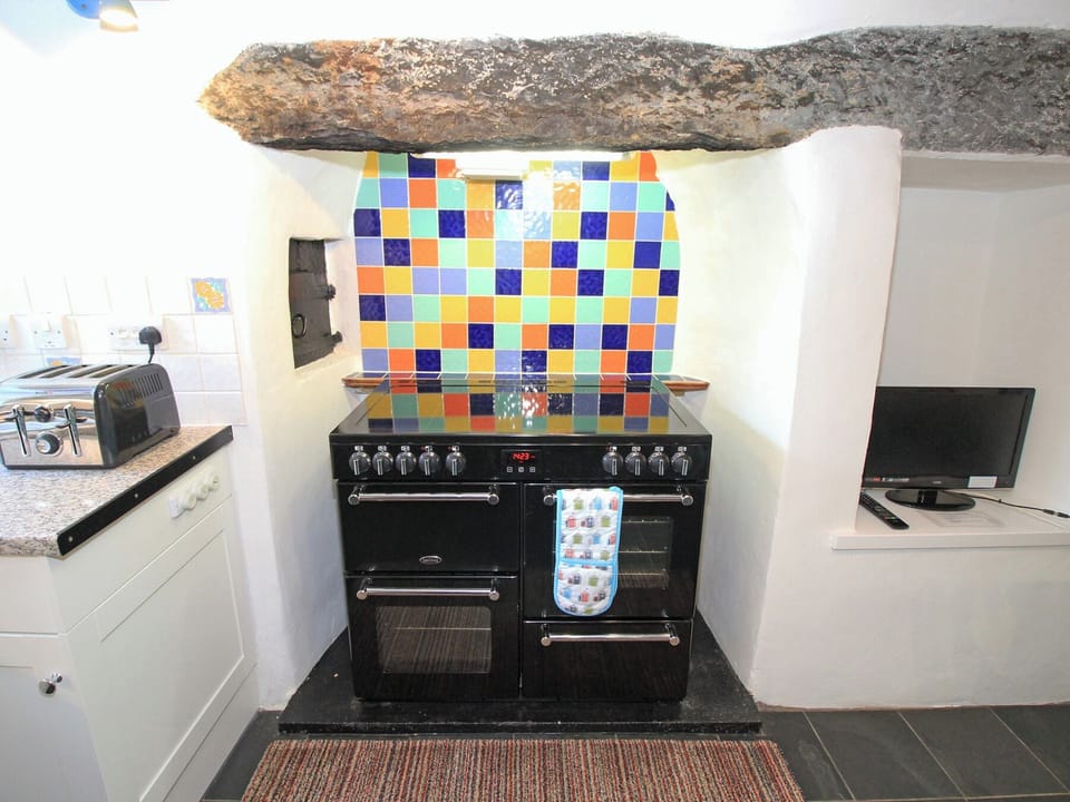 Fridge, dishwasher, electric kettle, toaster