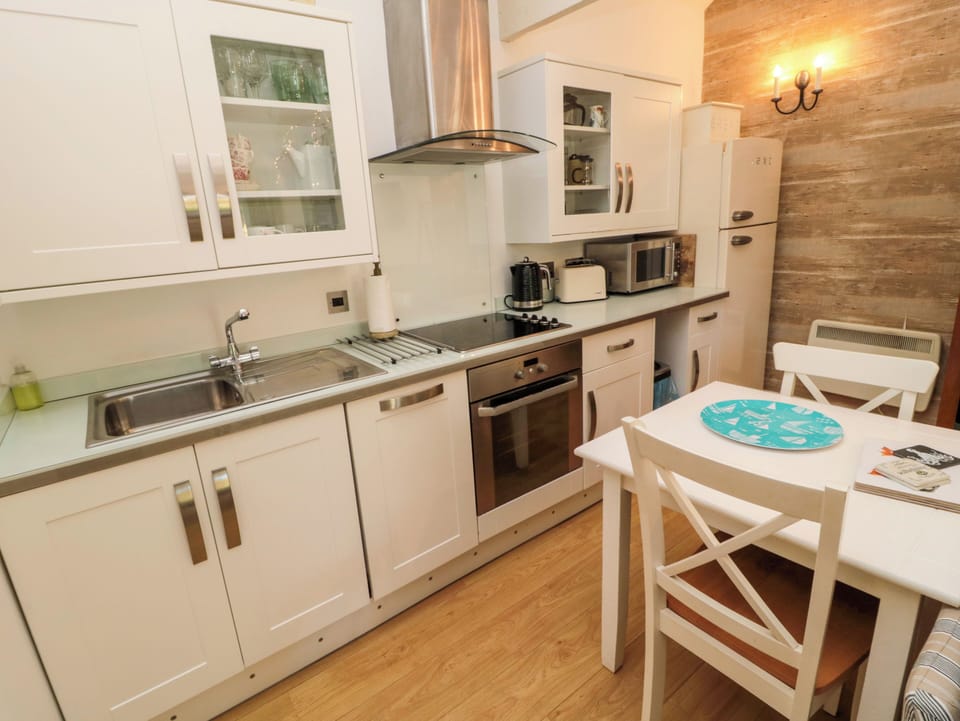 Fridge, dishwasher, electric kettle, toaster