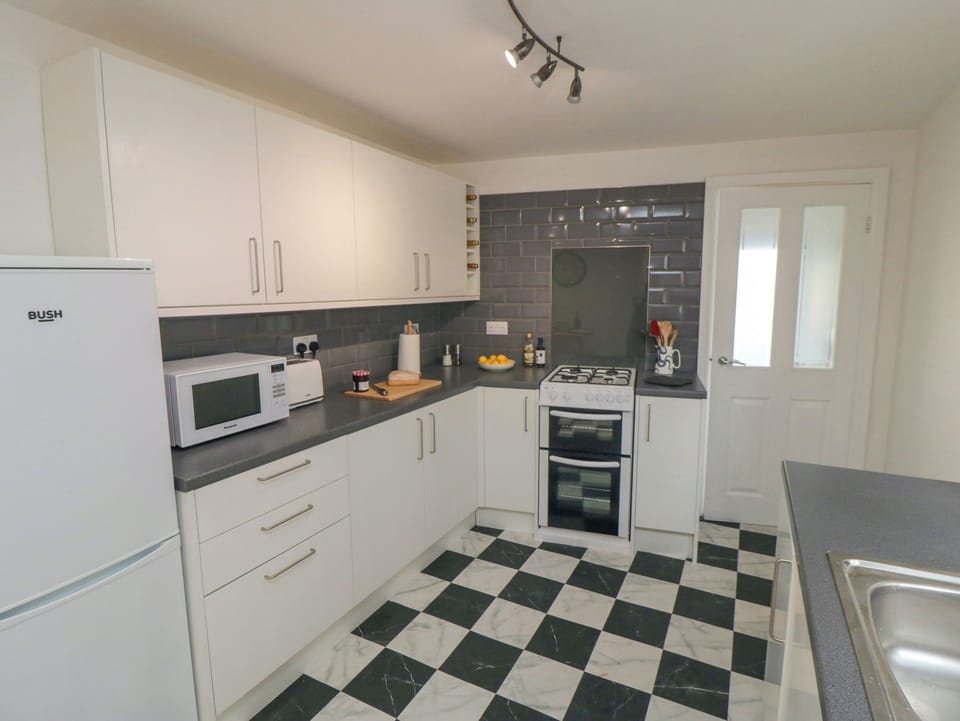 Fridge, dishwasher, electric kettle, toaster