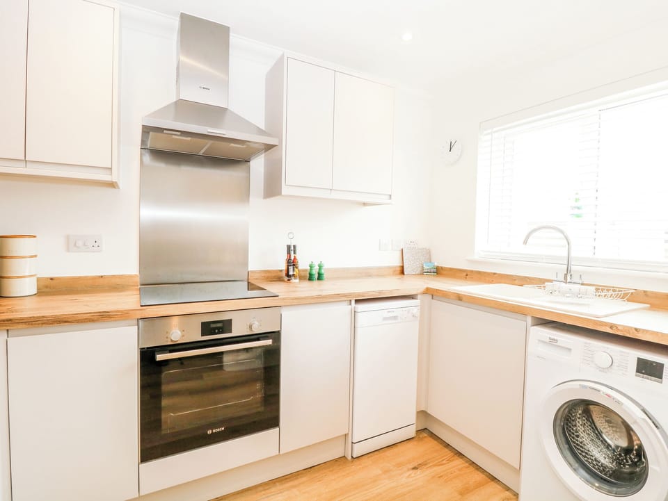 Fridge, dishwasher, electric kettle, toaster