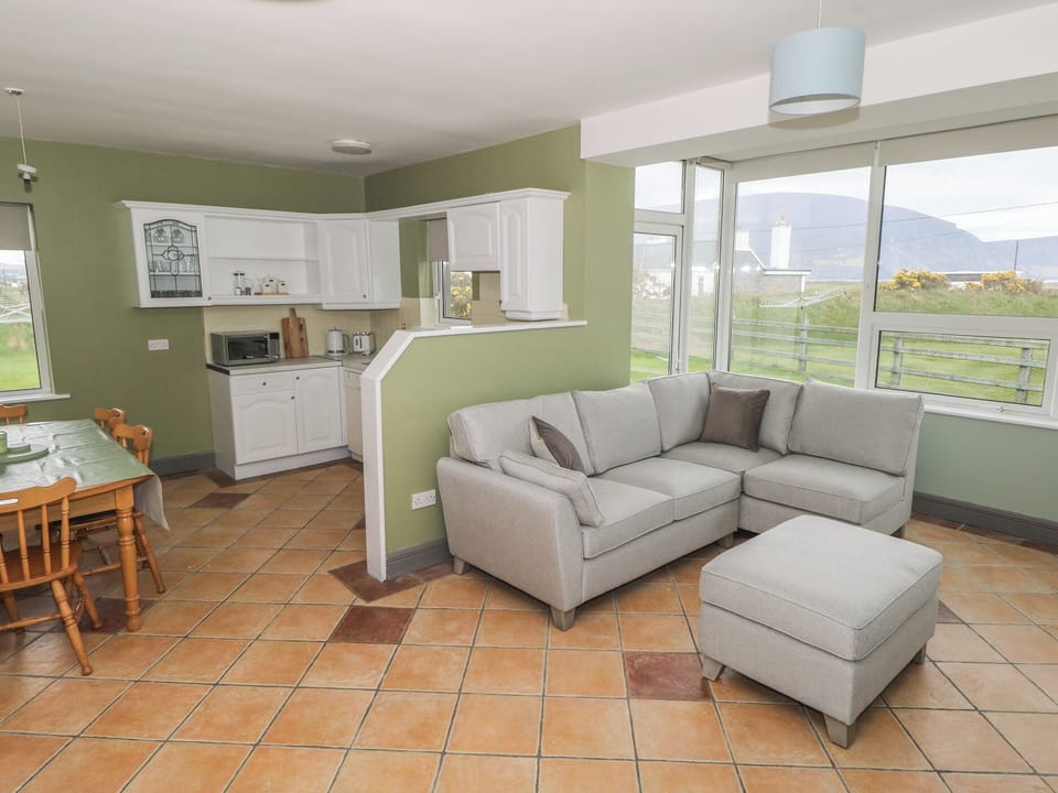 Cottage | Living area