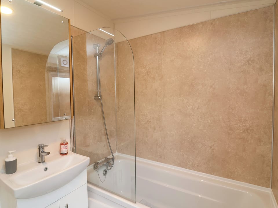 Kingfisher Lodge 36 Cottage in Wychavon District