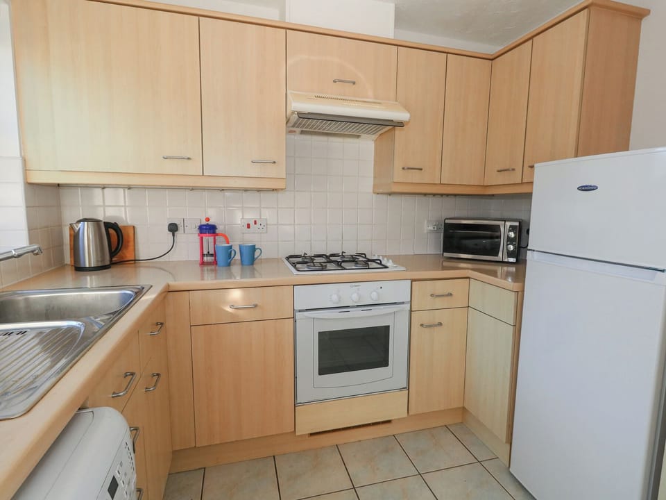 Cookware/dishes/utensils