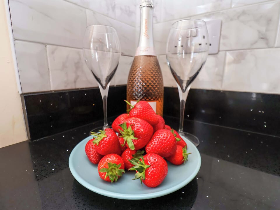 Cottage | Food and drink