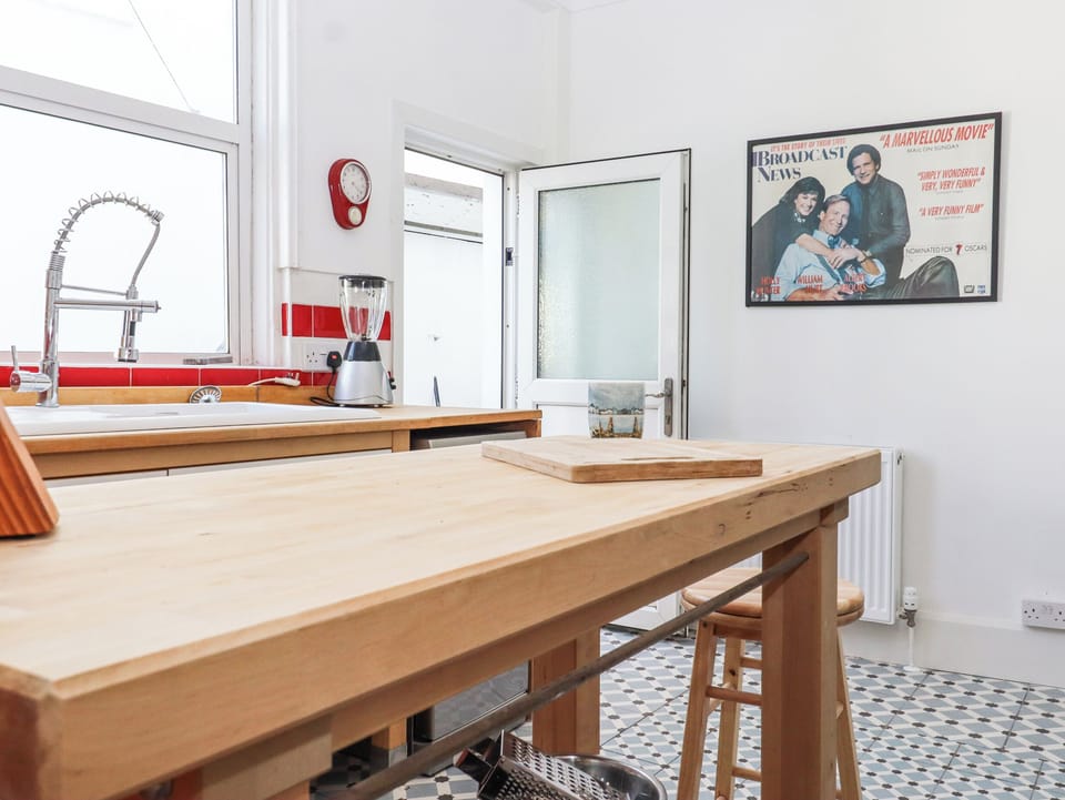 Fridge, dishwasher, electric kettle, toaster
