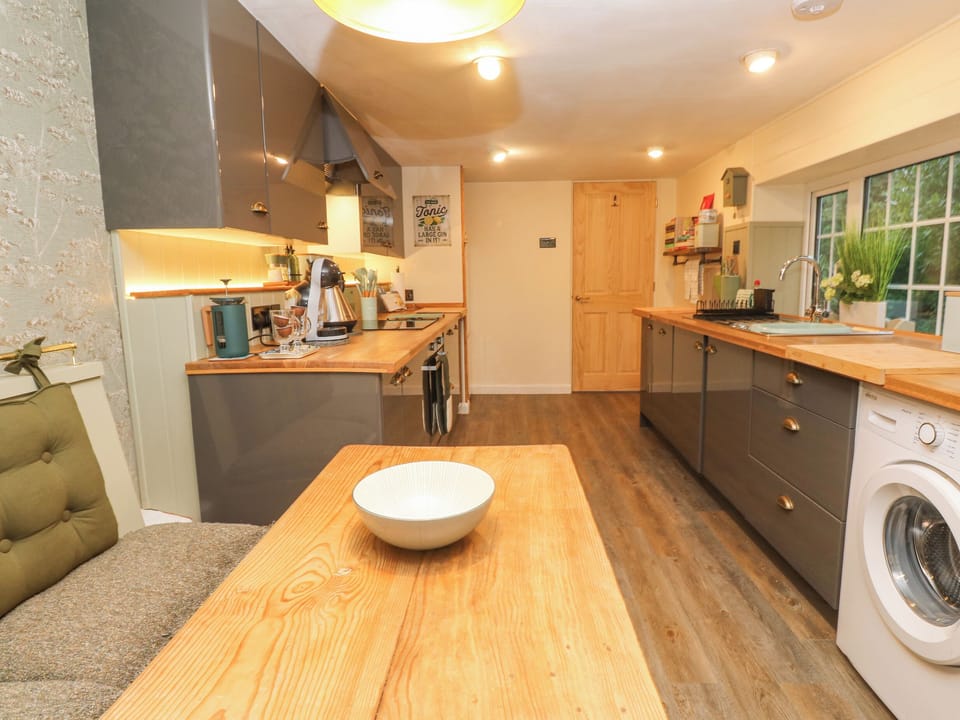 Fridge, dishwasher, electric kettle, toaster