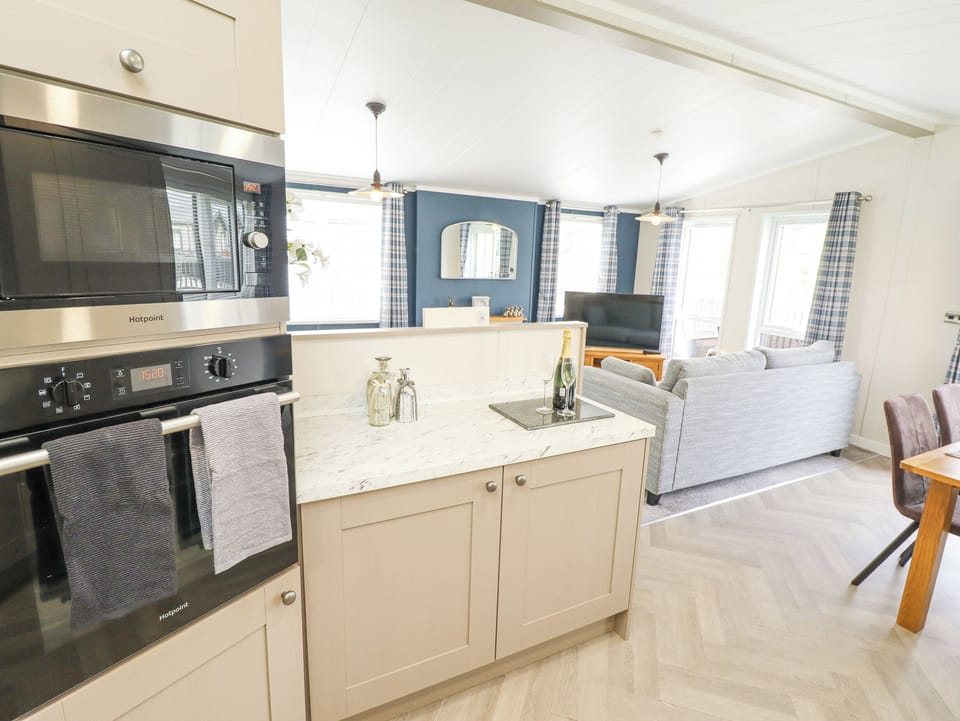 Fridge, dishwasher, electric kettle, toaster