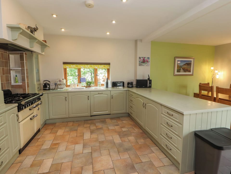 Fridge, dishwasher, electric kettle, toaster