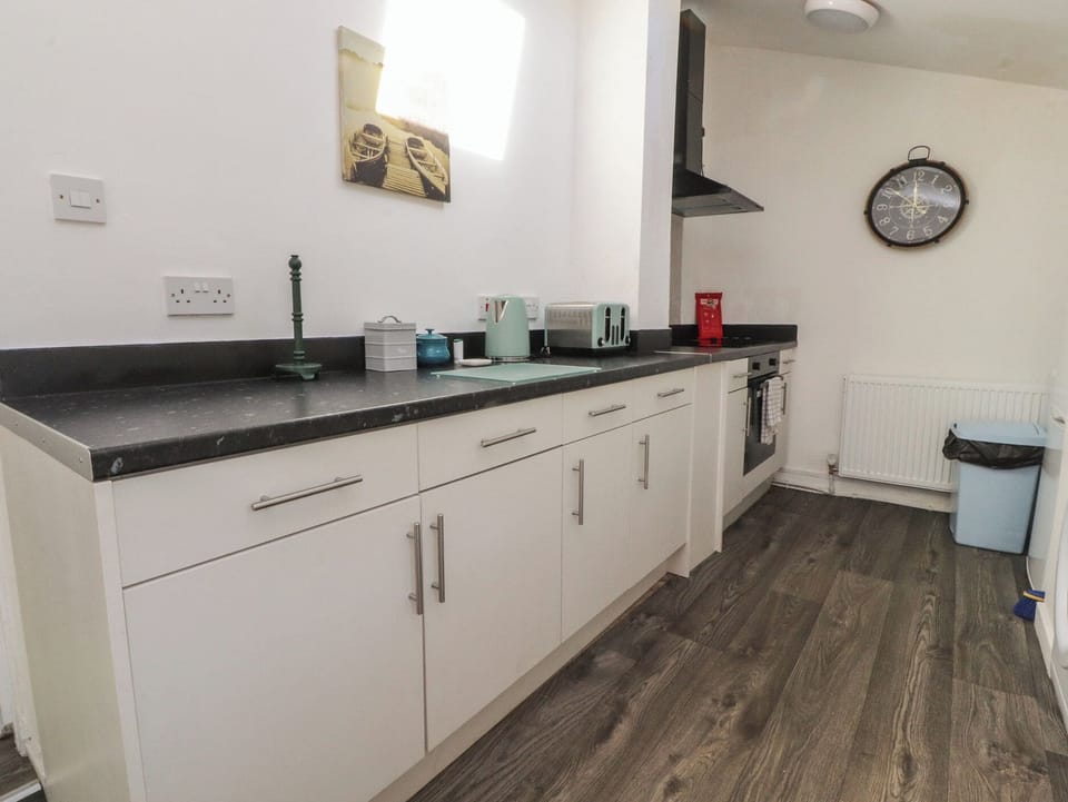 Fridge, microwave, toaster, cookware/dishes/utensils