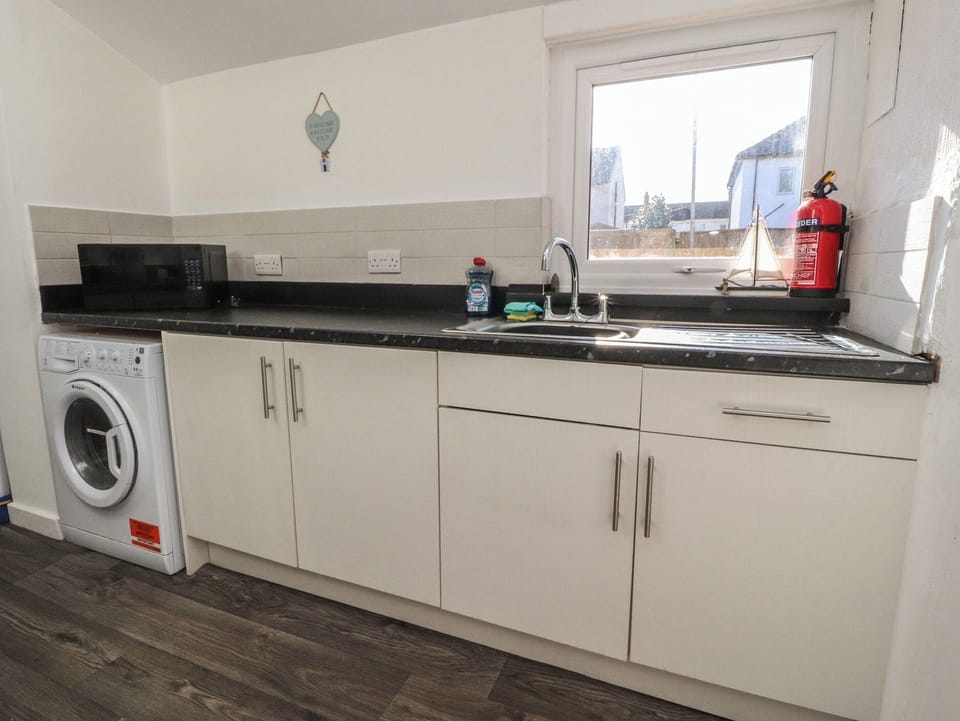 Fridge, microwave, toaster, cookware/dishes/utensils