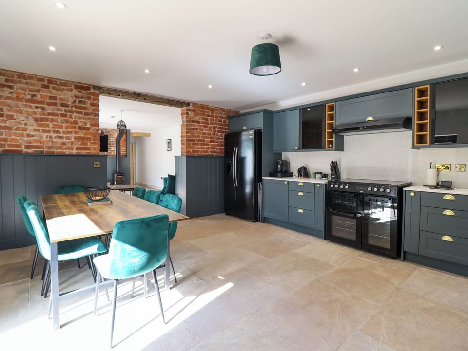 Fridge, microwave, dishwasher, toaster