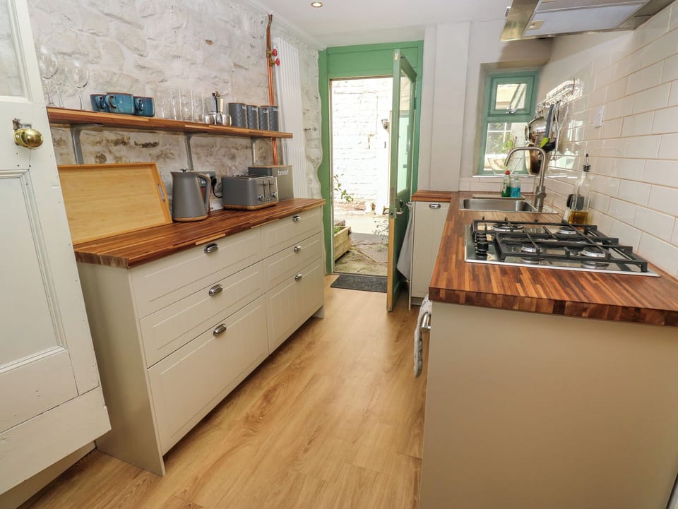 Fridge, dishwasher, electric kettle, toaster