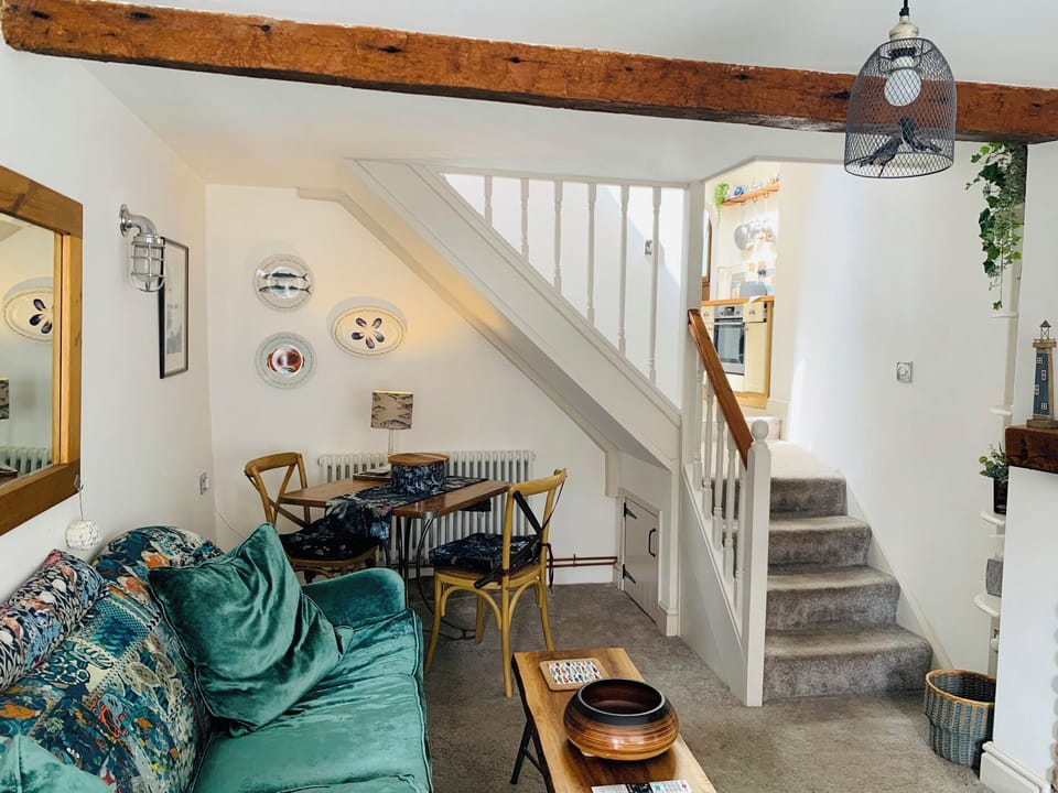 Cottage | Living area