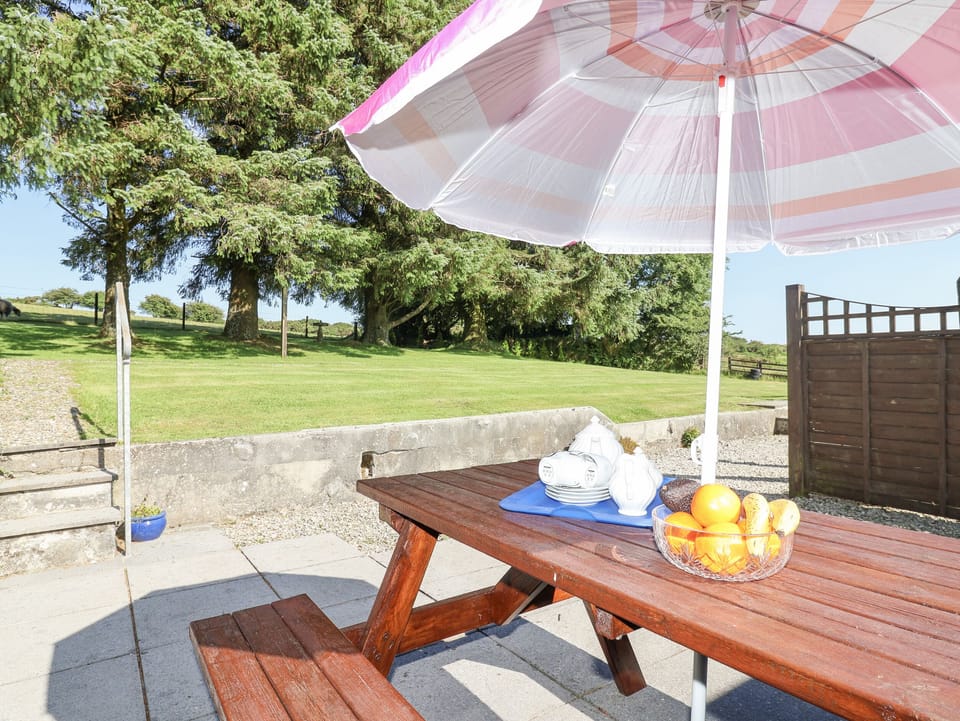 Cottage | Outdoor dining