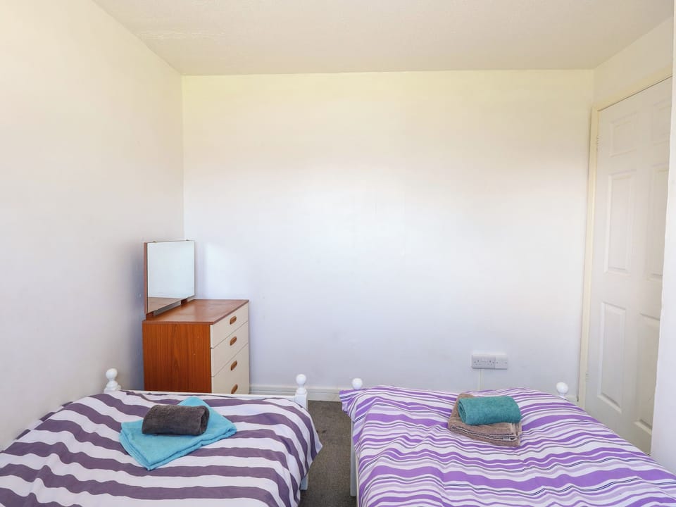 2 bedrooms, individually decorated, individually furnished