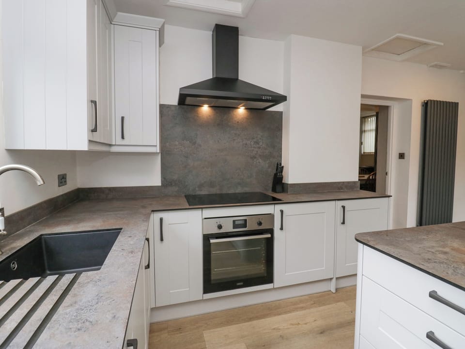 Fridge, dishwasher, electric kettle, toaster