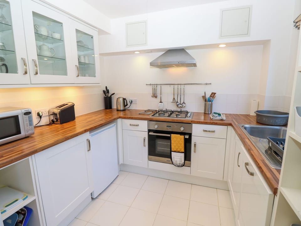 Fridge, dishwasher, electric kettle, toaster