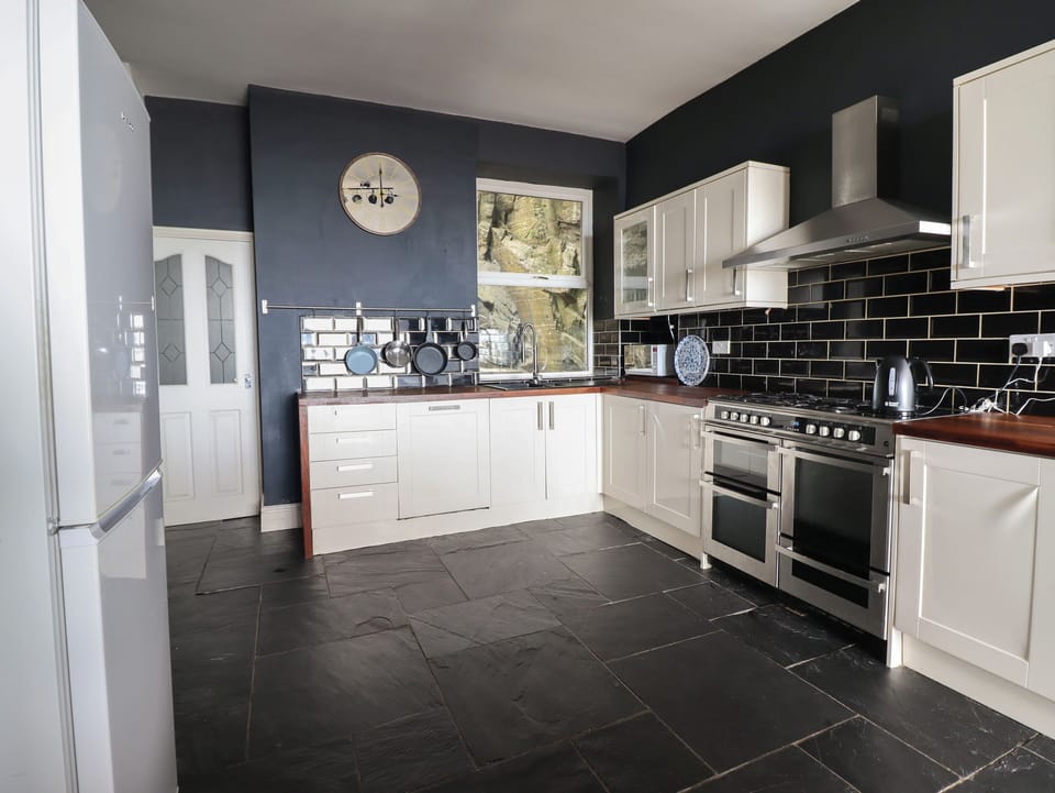 Fridge, dishwasher, electric kettle, toaster