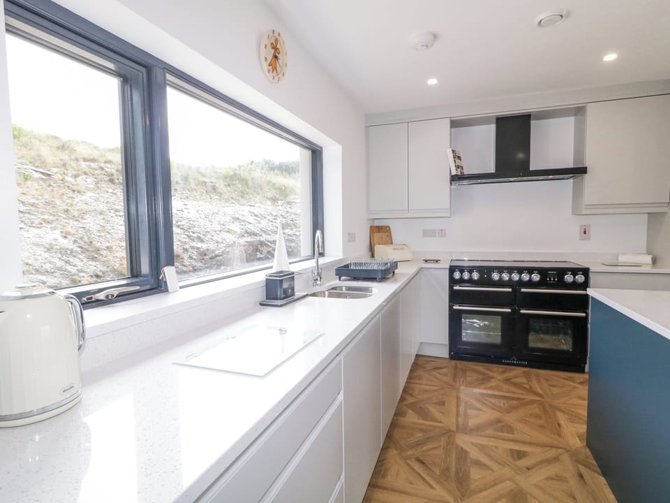 Fridge, dishwasher, electric kettle, toaster