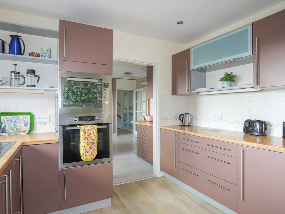 Fridge, dishwasher, electric kettle, toaster