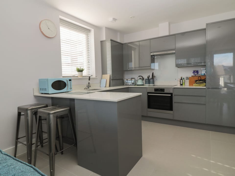 Fridge, dishwasher, electric kettle, toaster