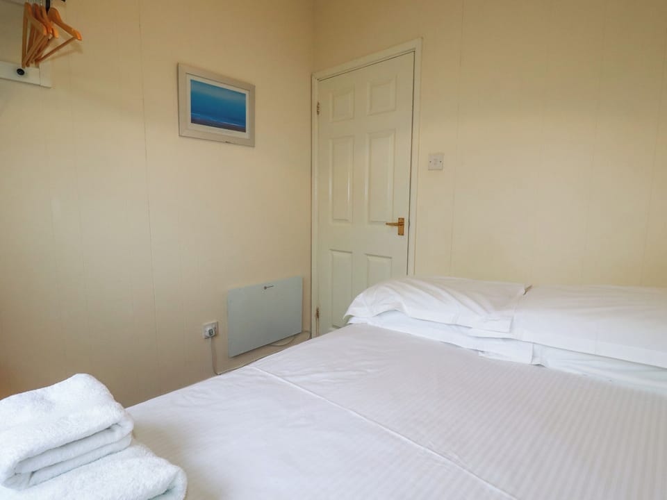 2 bedrooms, individually decorated, individually furnished, free WiFi