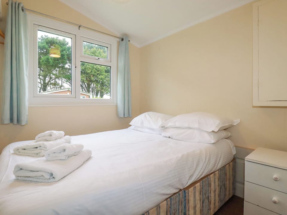 2 bedrooms, individually decorated, individually furnished, free WiFi