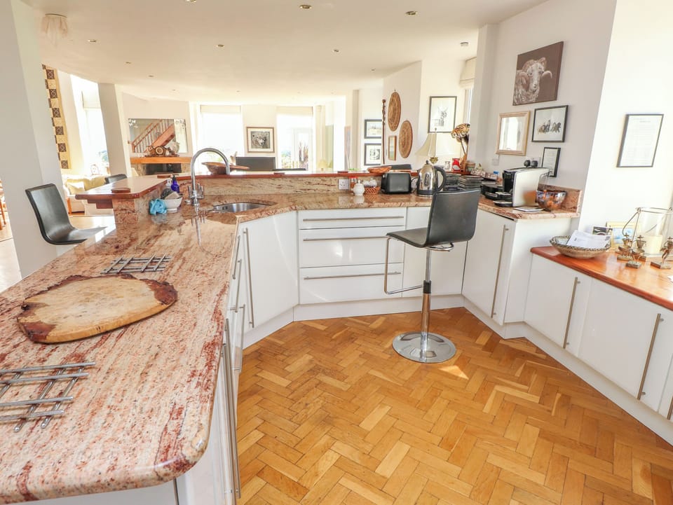 Fridge, dishwasher, electric kettle, toaster