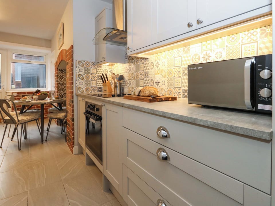 Fridge, dishwasher, electric kettle, toaster