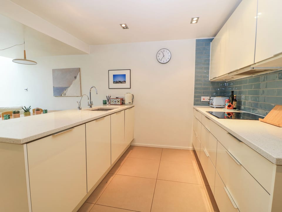 Fridge, dishwasher, electric kettle, toaster