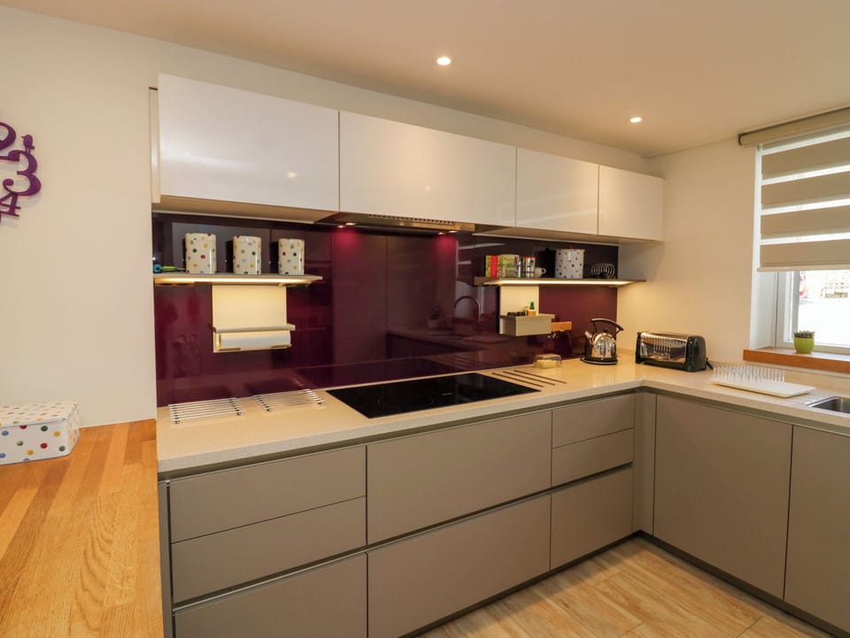 Fridge, dishwasher, electric kettle, toaster