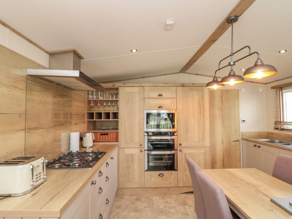 Fridge, dishwasher, electric kettle, toaster