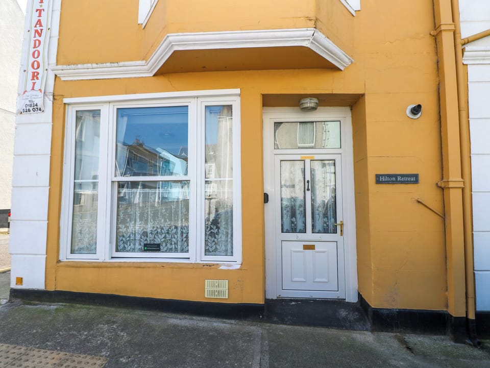 Cottage | Private kitchen | Fridge, dishwasher, electric kettle, cookware/dishes/utensils