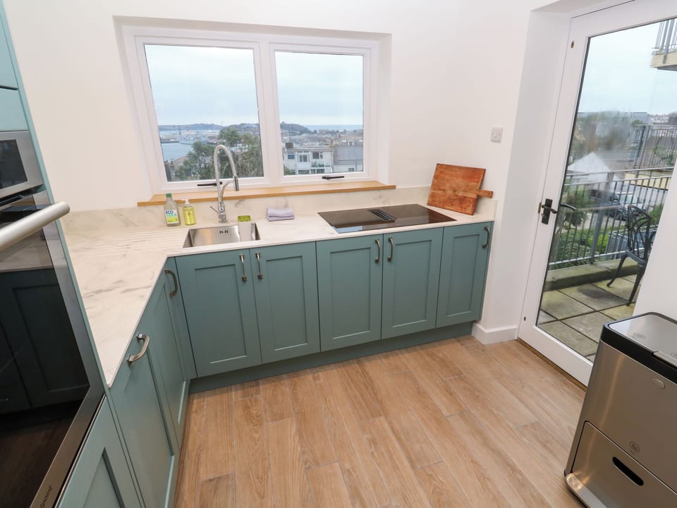 Fridge, dishwasher, electric kettle, toaster