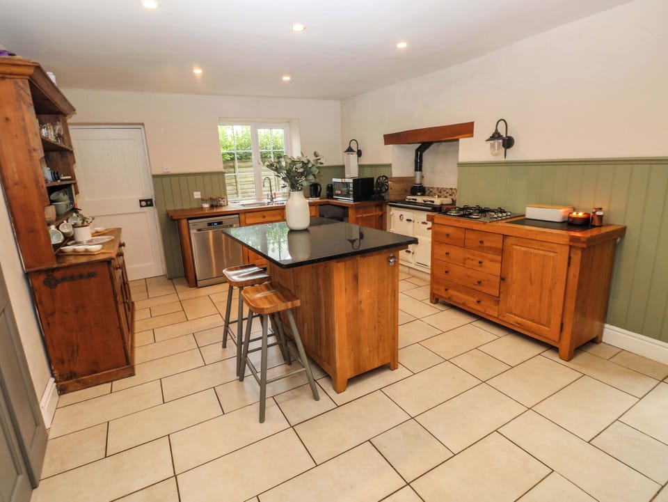 Fridge, dishwasher, electric kettle, toaster