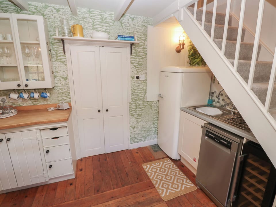 Fridge, dishwasher, electric kettle, cookware/dishes/utensils