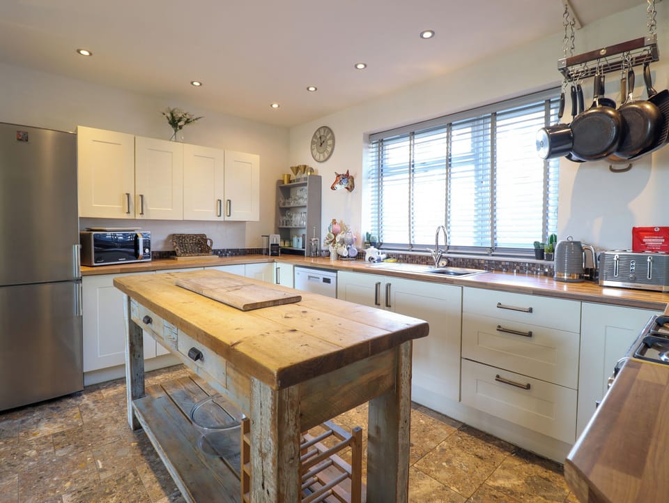 Fridge, dishwasher, electric kettle, toaster