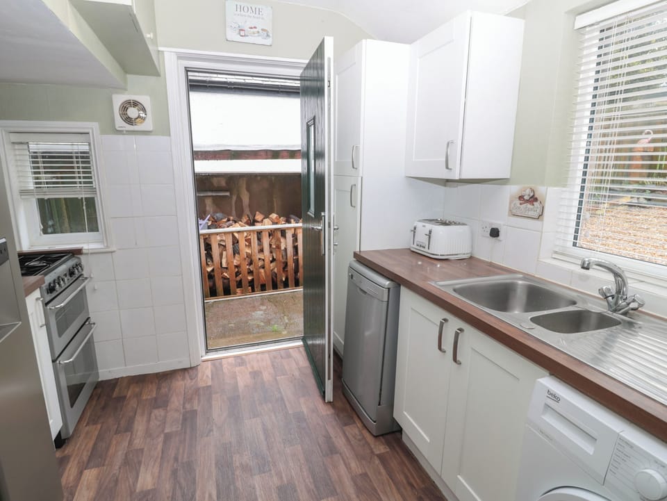 Fridge, dishwasher, electric kettle, toaster
