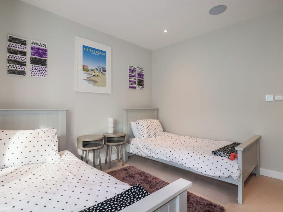 2 bedrooms, individually decorated, individually furnished, free WiFi