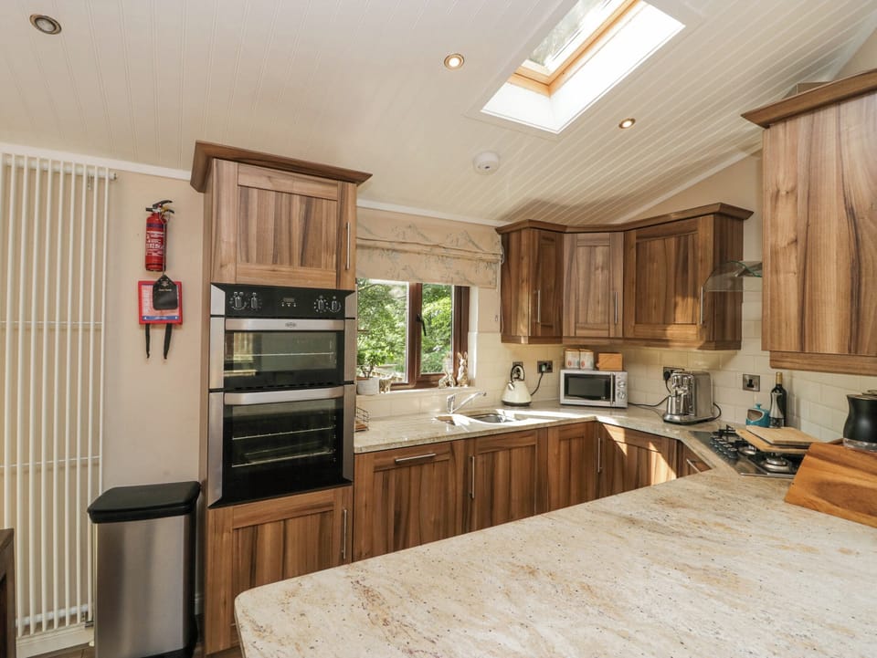 Fridge, dishwasher, electric kettle, toaster