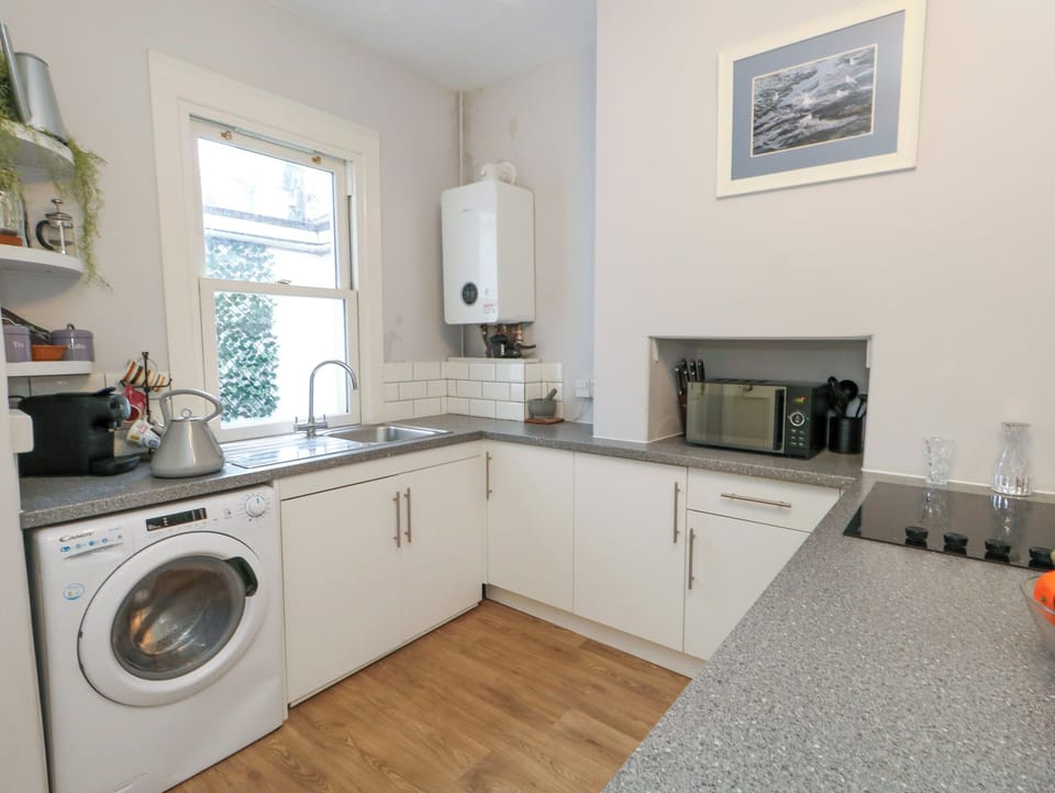 Fridge, dishwasher, electric kettle, toaster
