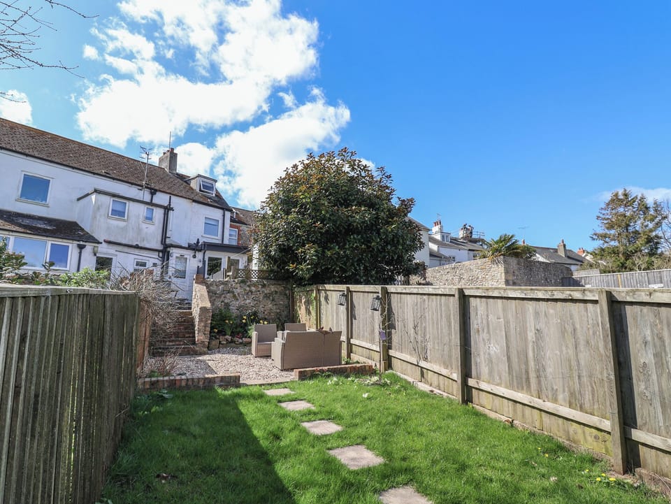 Cottage | Property grounds