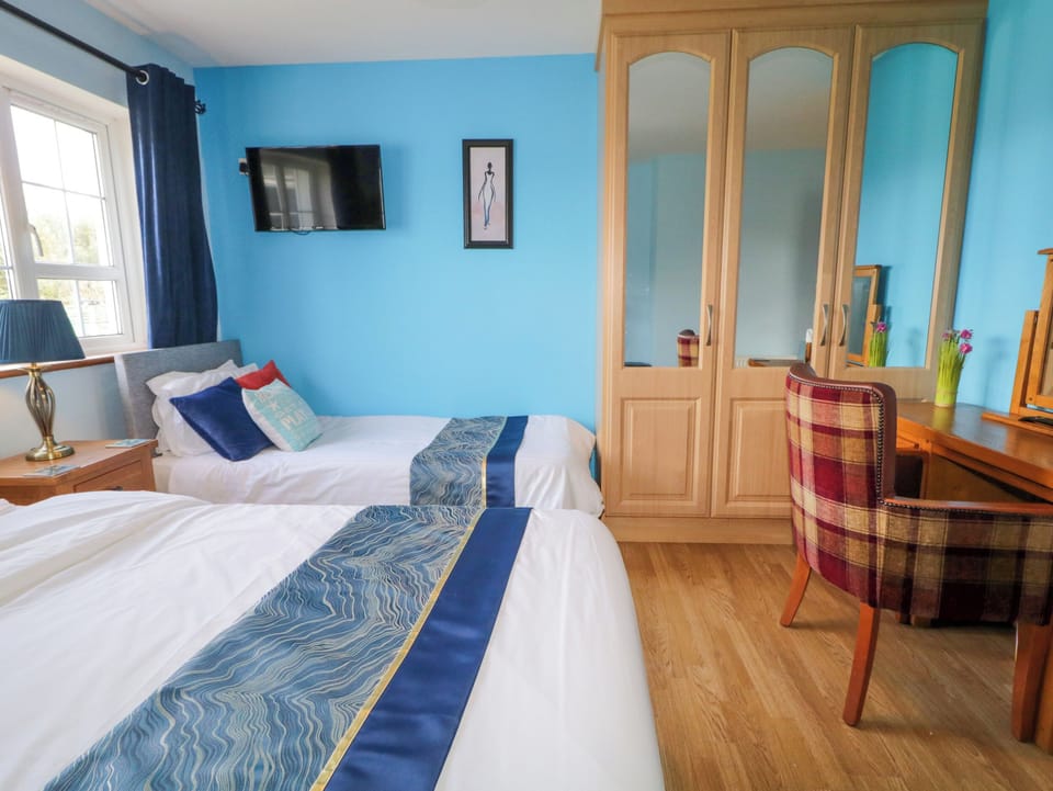 3 bedrooms, individually decorated, individually furnished, free WiFi