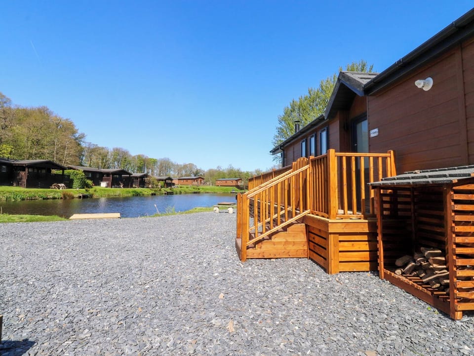 Cottage | Property grounds