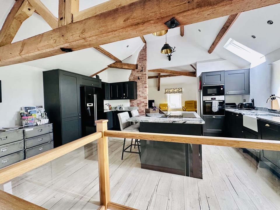 Cottage | Private kitchen | Fridge, dishwasher, electric kettle, toaster