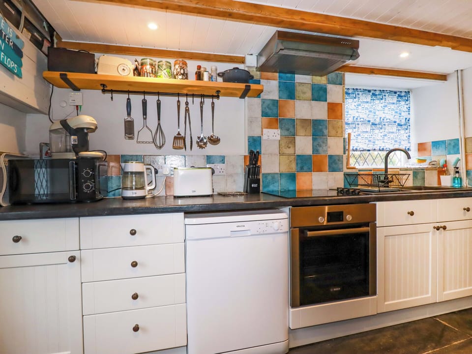 Fridge, dishwasher, electric kettle, toaster